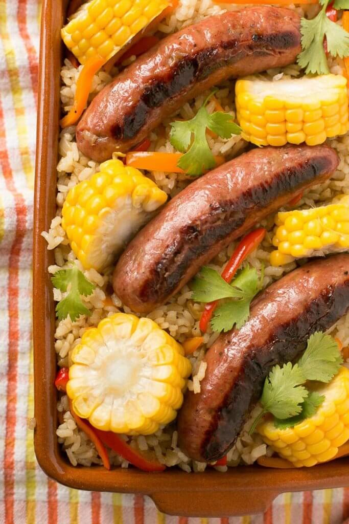 CÓMO SE HACEN LAS SALCHICHAS Y EL ARROZ A LA CAZUELA
