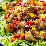 Fideos teriyaki de pollo y calabacín