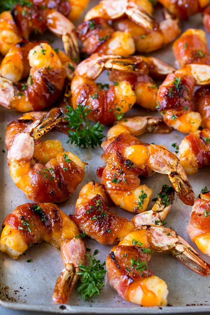 Tocino envuelto en camarones
