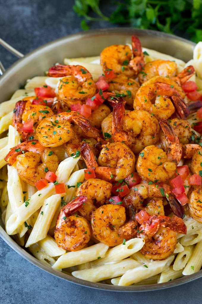 Pasta de camarones cajún
