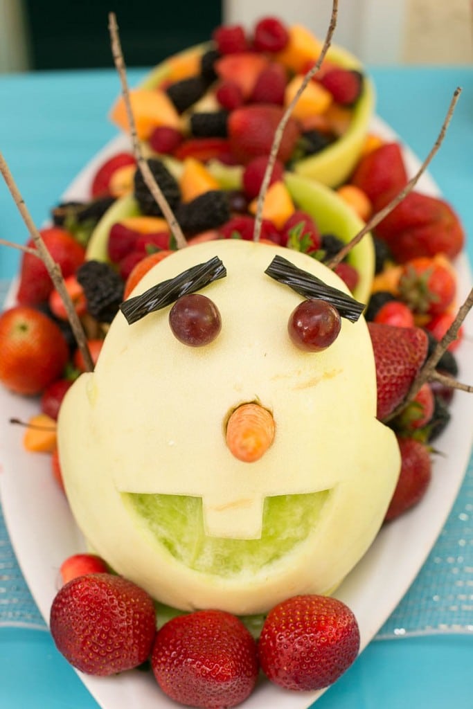 Cómo organizar una fantástica fiesta de cumpleaños congelada sin gastar mucho dinero.  ¡Ideas para decoraciones, comida, actividades y más!
