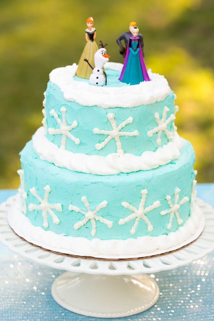 Cómo organizar una fantástica fiesta de cumpleaños congelada sin gastar mucho dinero.  ¡Ideas para decoraciones, comida, actividades y más!