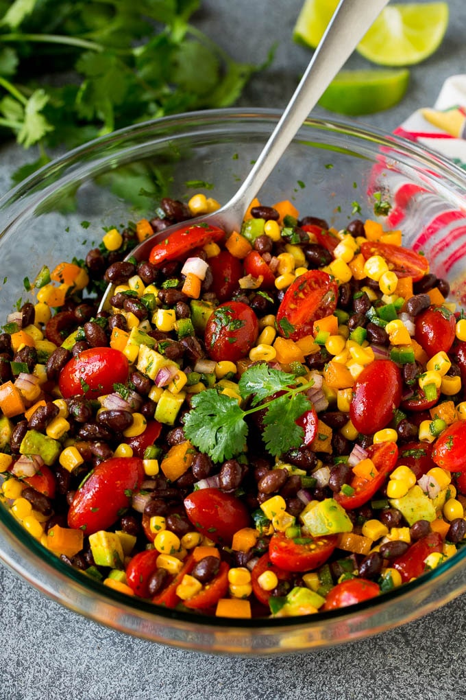 Ensalada de frijoles negros