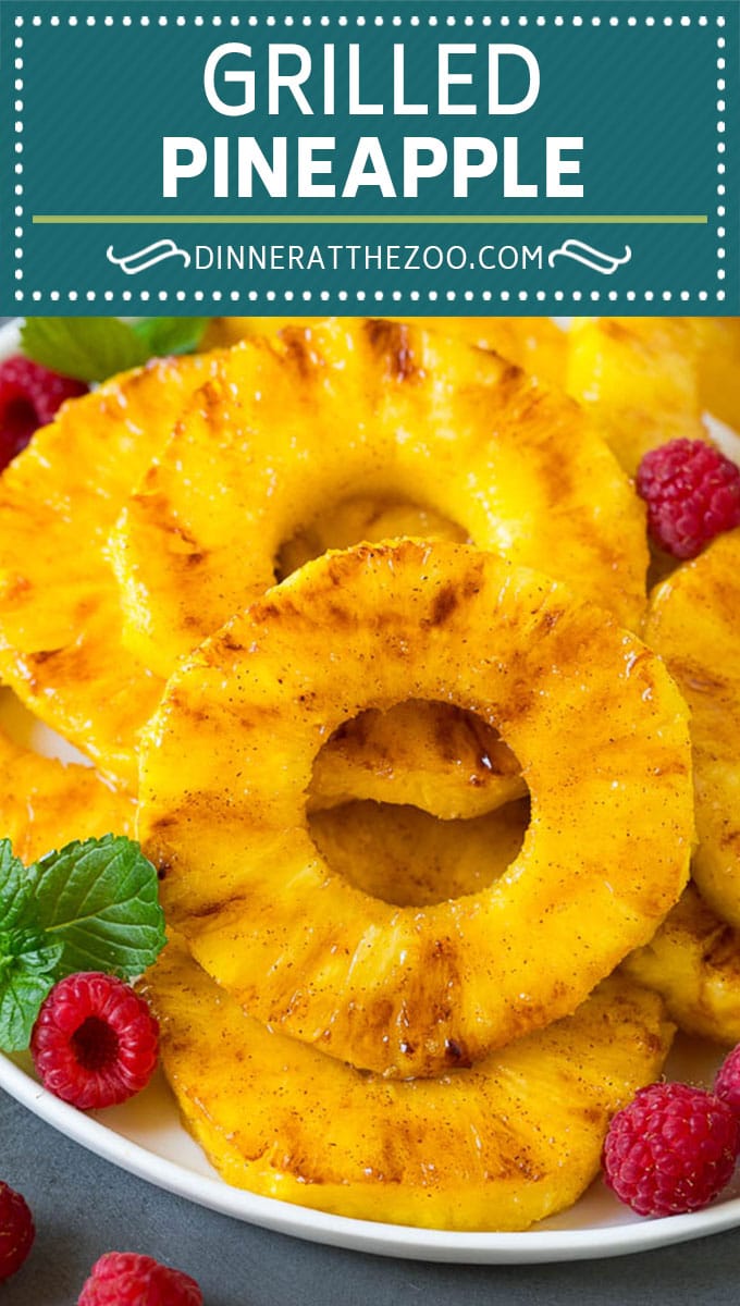 ¡La piña asada con azúcar morena es un acompañamiento o postre rápido y fácil!