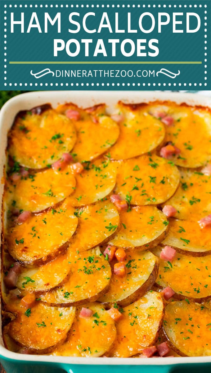 Esta receta de papas y jamón gratinado es una cazuela en capas de papas en rodajas finas en una salsa de queso con jamón cortado en cubitos, todo cocido junto hasta que se dore a la perfección.