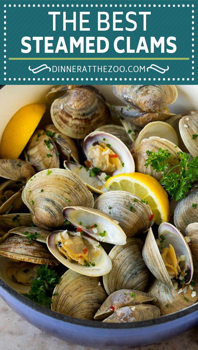Esta receta de almejas al vapor está hecha con mariscos frescos cocidos con ajo, mantequilla, hierbas y limón.