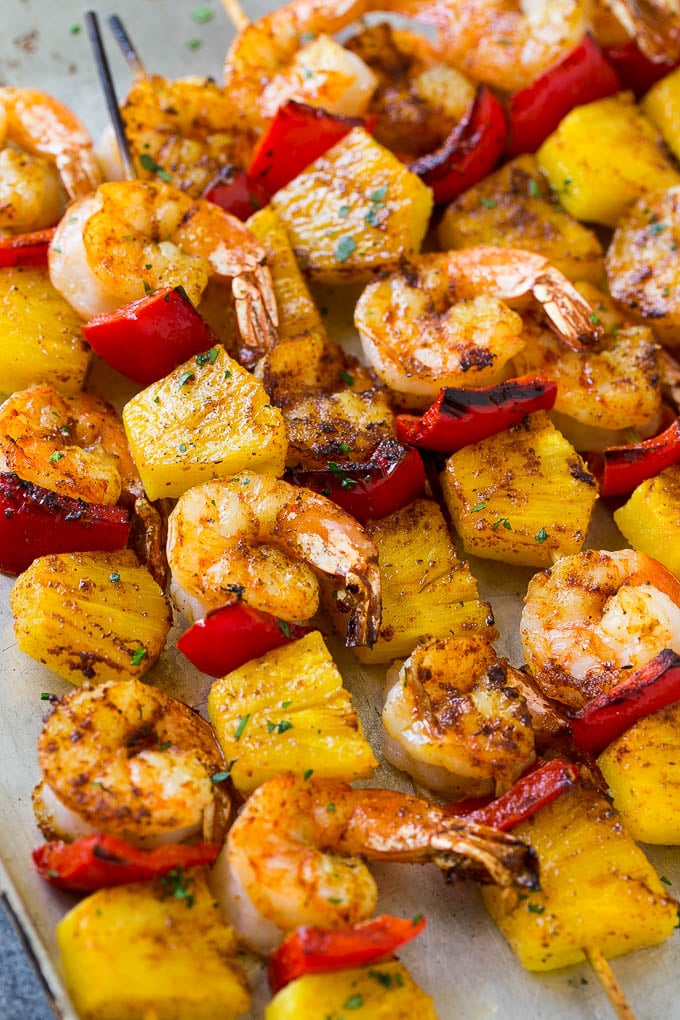 Brochetas de camarones Jerk