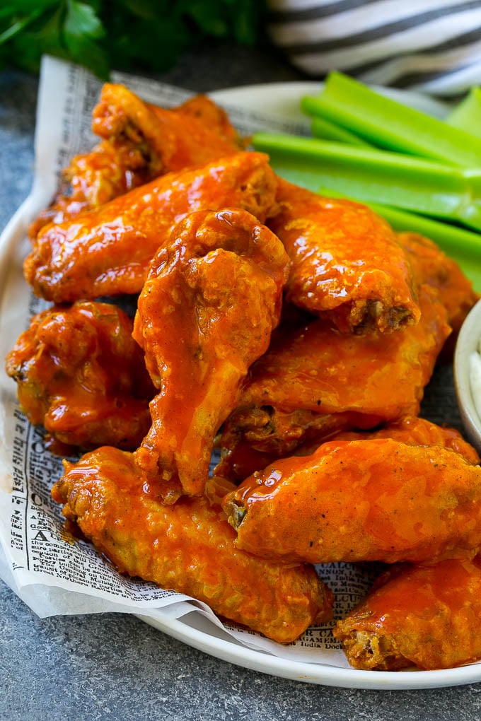 Alitas de pollo guisadas con búfalo