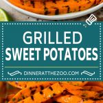 Estas batatas asadas se cortan en trozos y luego se cocinan a la parrilla hasta que estén tiernas y ahumadas.