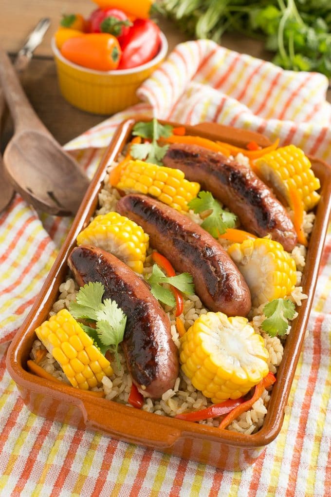 Cazuela de salchicha y arroz