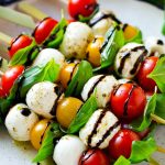 Brochetas caprese